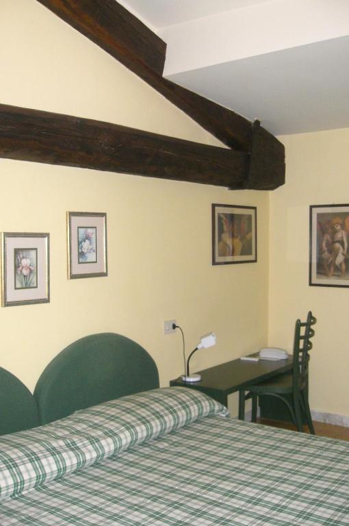 Hotel Alpino Barga Quarto foto
